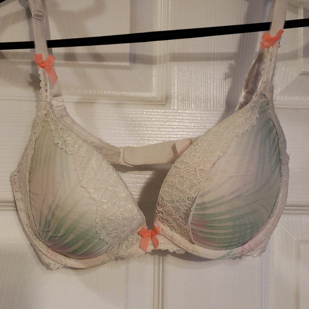 Victoria Secret Push Up Bra